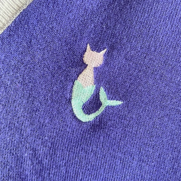 Purple ModCloth v-neck short-sleeve sweater with a cute embroidered mermaid-cat. - Picture 3 of 5